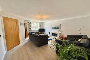 Lounge- click for photo gallery